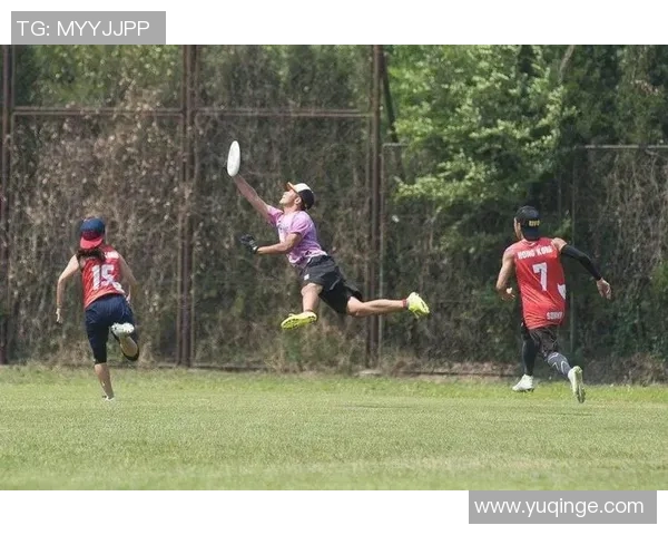 成都飞盘队在极限运动嘉年华中以78分稳居积分榜首位